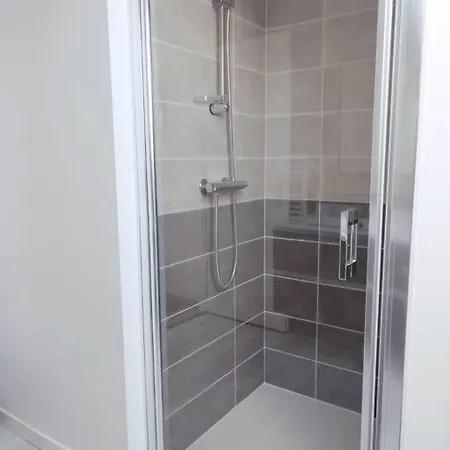 Tres Beau Neuf Et Fonctionnel Aux Portes Du Mans Et Du Circuit 度假居 *