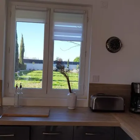 Tres Beau Neuf Et Fonctionnel Aux Portes Du Mans Et Du Circuit 度假居 *