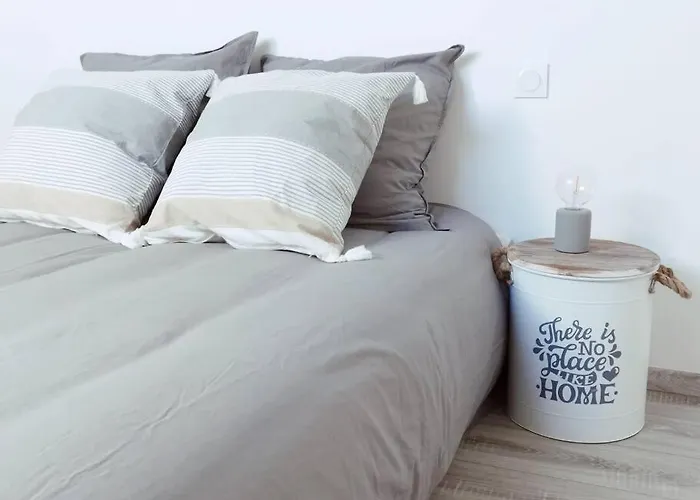 Tres Beau Neuf Et Fonctionnel Aux Portes Du Mans Et Du Circuit Prázdninový dům