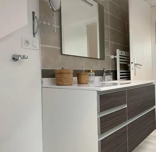 Tres Beau Neuf Et Fonctionnel Aux Portes Du Mans Et Du Circuit Teloché