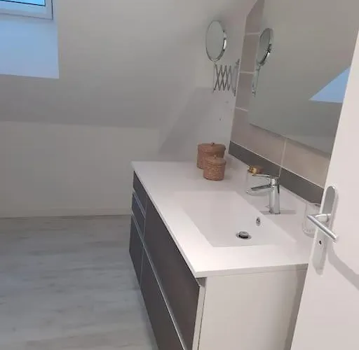 Tres Beau Neuf Et Fonctionnel Aux Portes Du Mans Et Du Circuit *